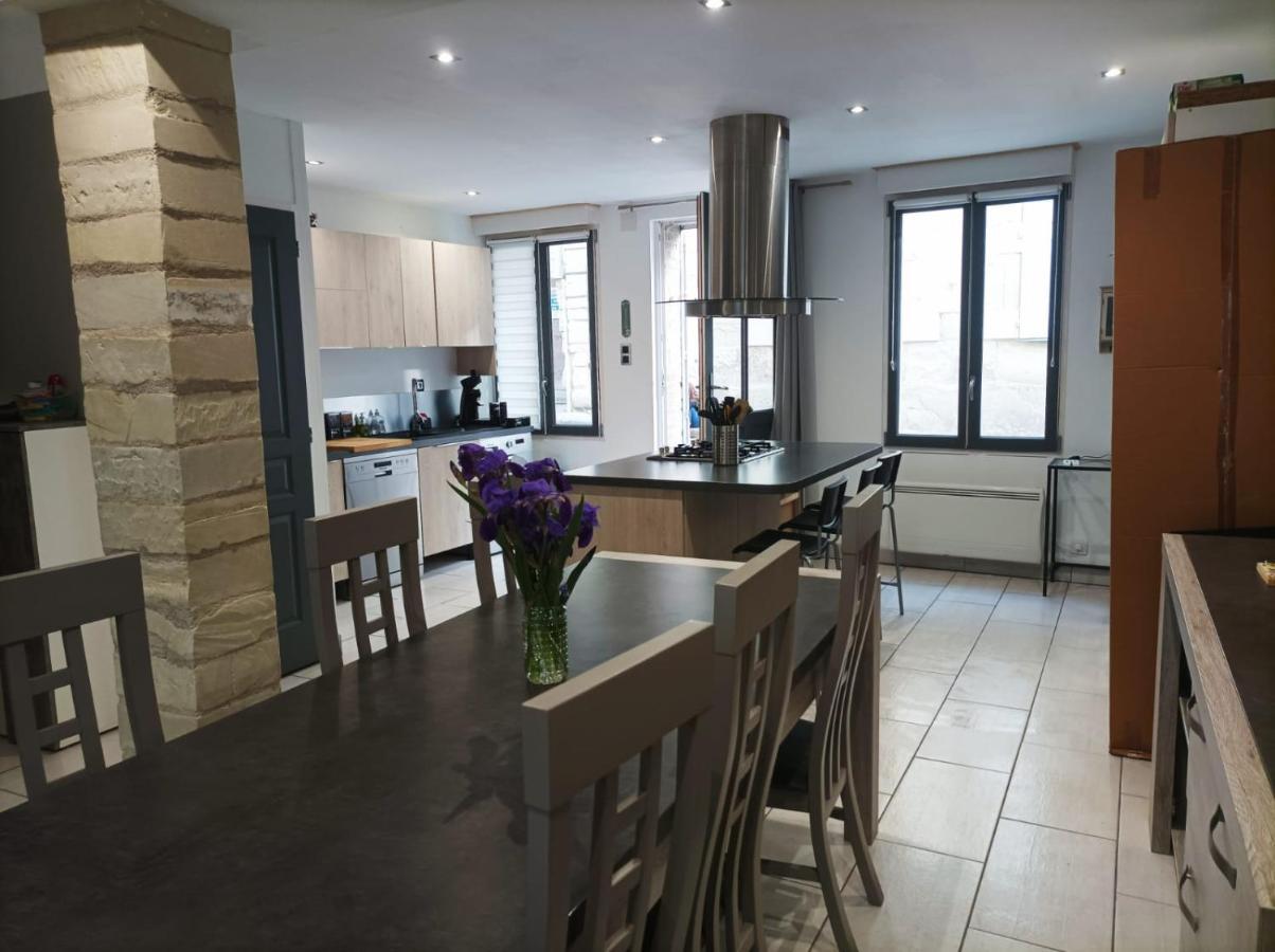 Agreable Maison De Ville Tout Confort Loudun Exteriér fotografie
